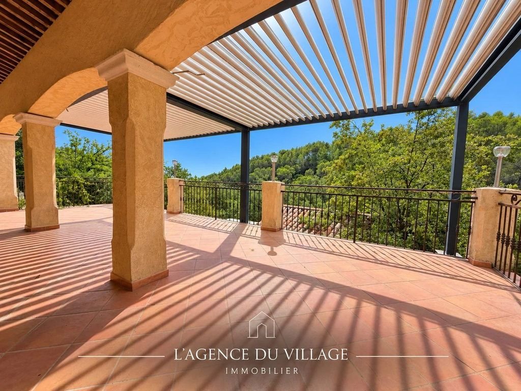 Maison à vendre, 133m², Figanières