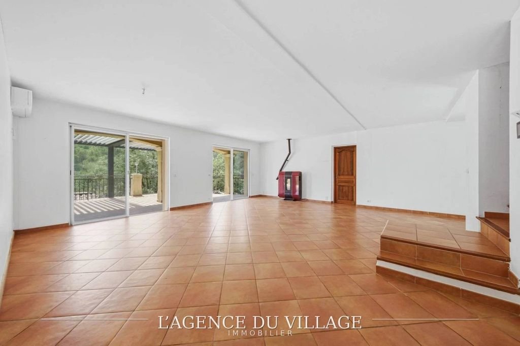 Maison à vendre, 133m², Figanières