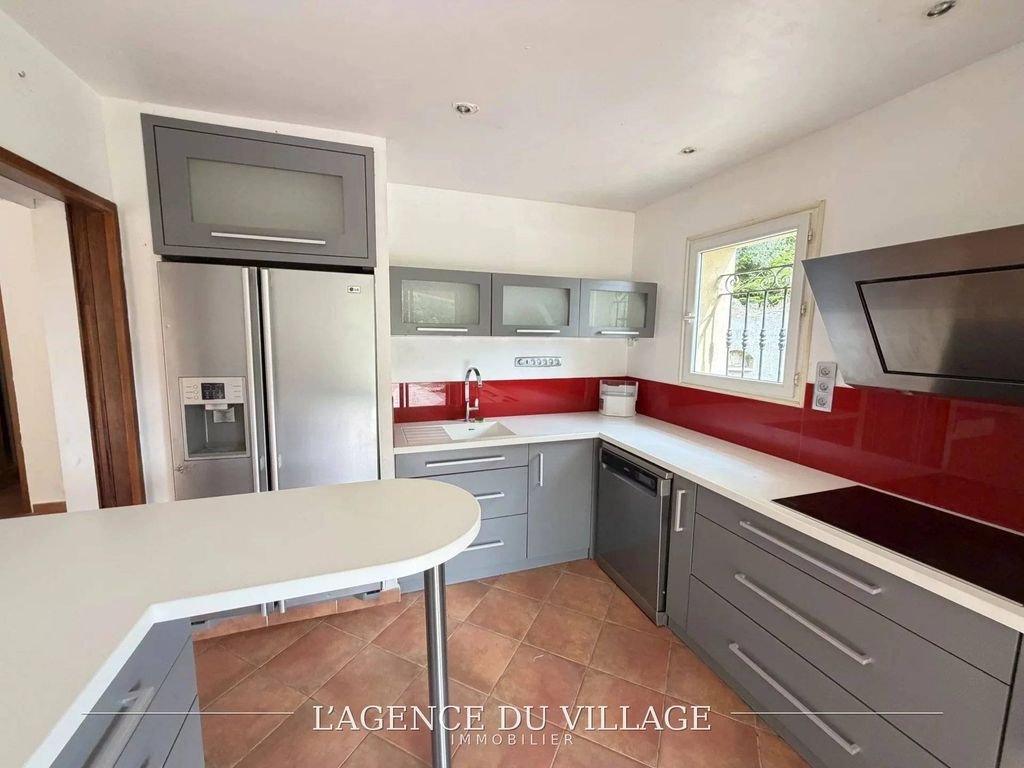 Maison à vendre, 133m², Figanières