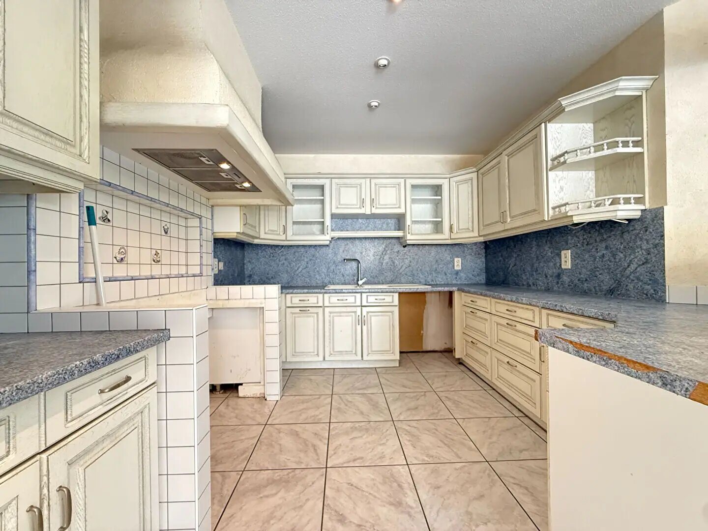 Maison à vendre, 163m², Lons-le-Saunier