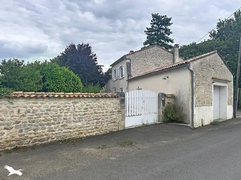 Maison à vendre, 135m², Bourg-Charente