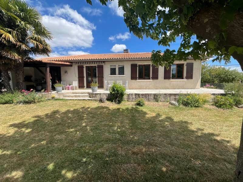 Maison à vendre, 107m², Bourg-Charente