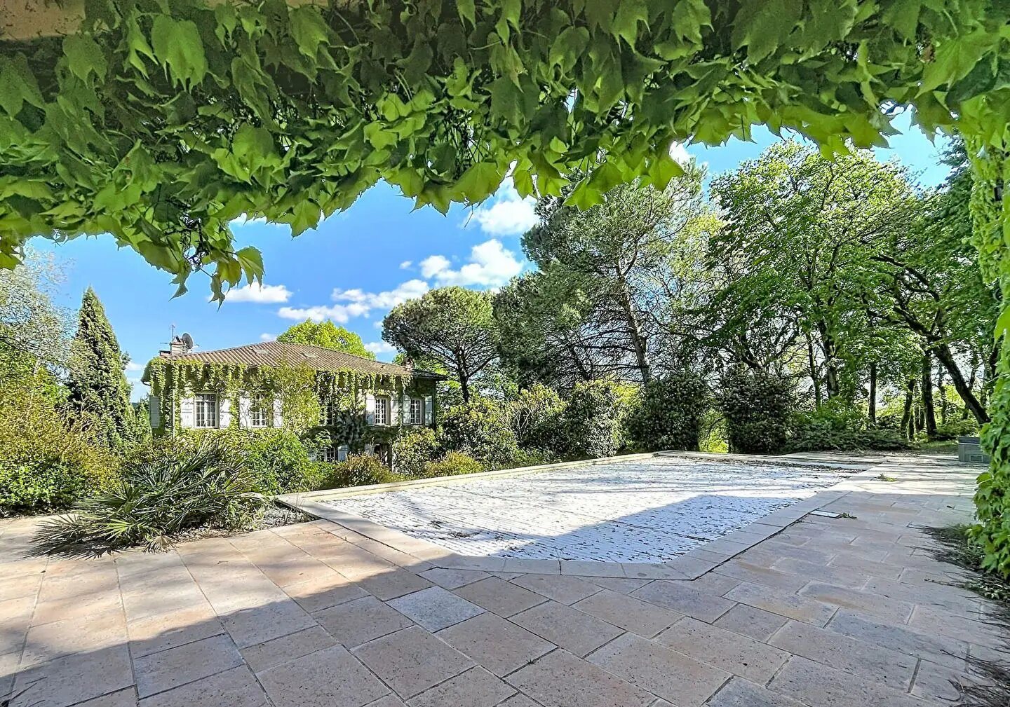 Maison à vendre, 445m², Larra