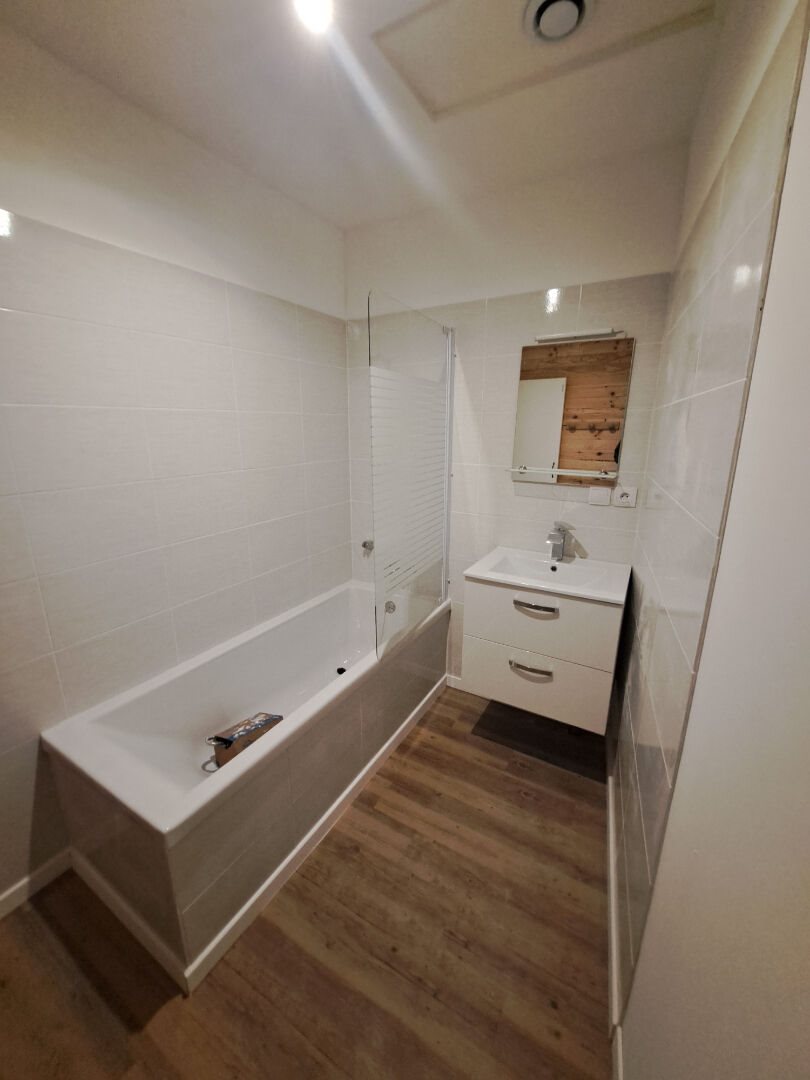 Maison à louer, 117m², Pomas