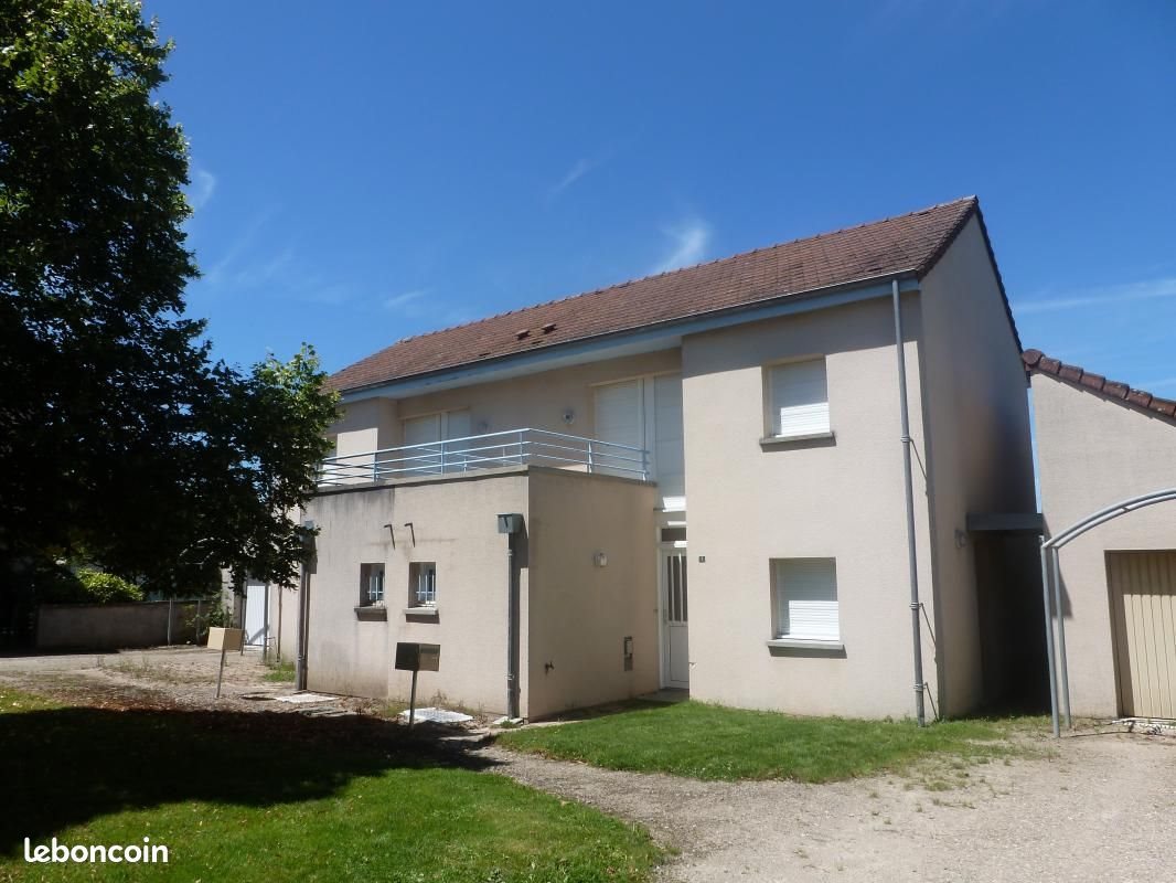 Maison à louer, 116m², Ygrande