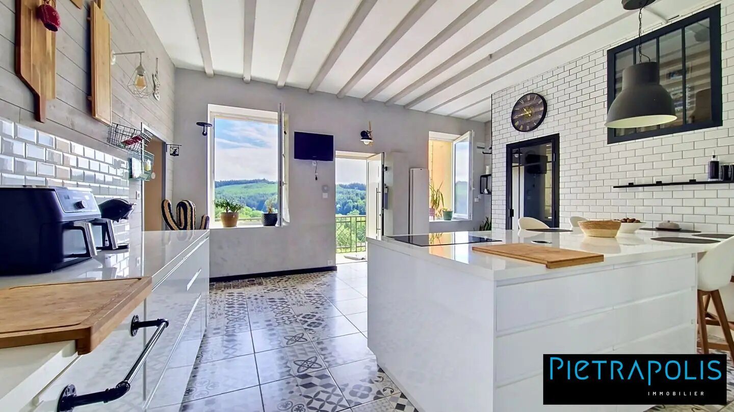 Maison à vendre, 220m², La Clayette