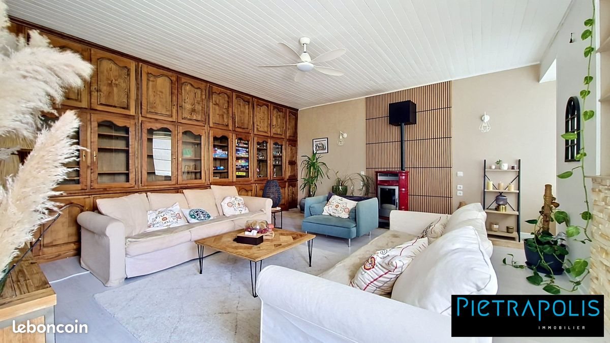 Maison à vendre, 220m², La Clayette