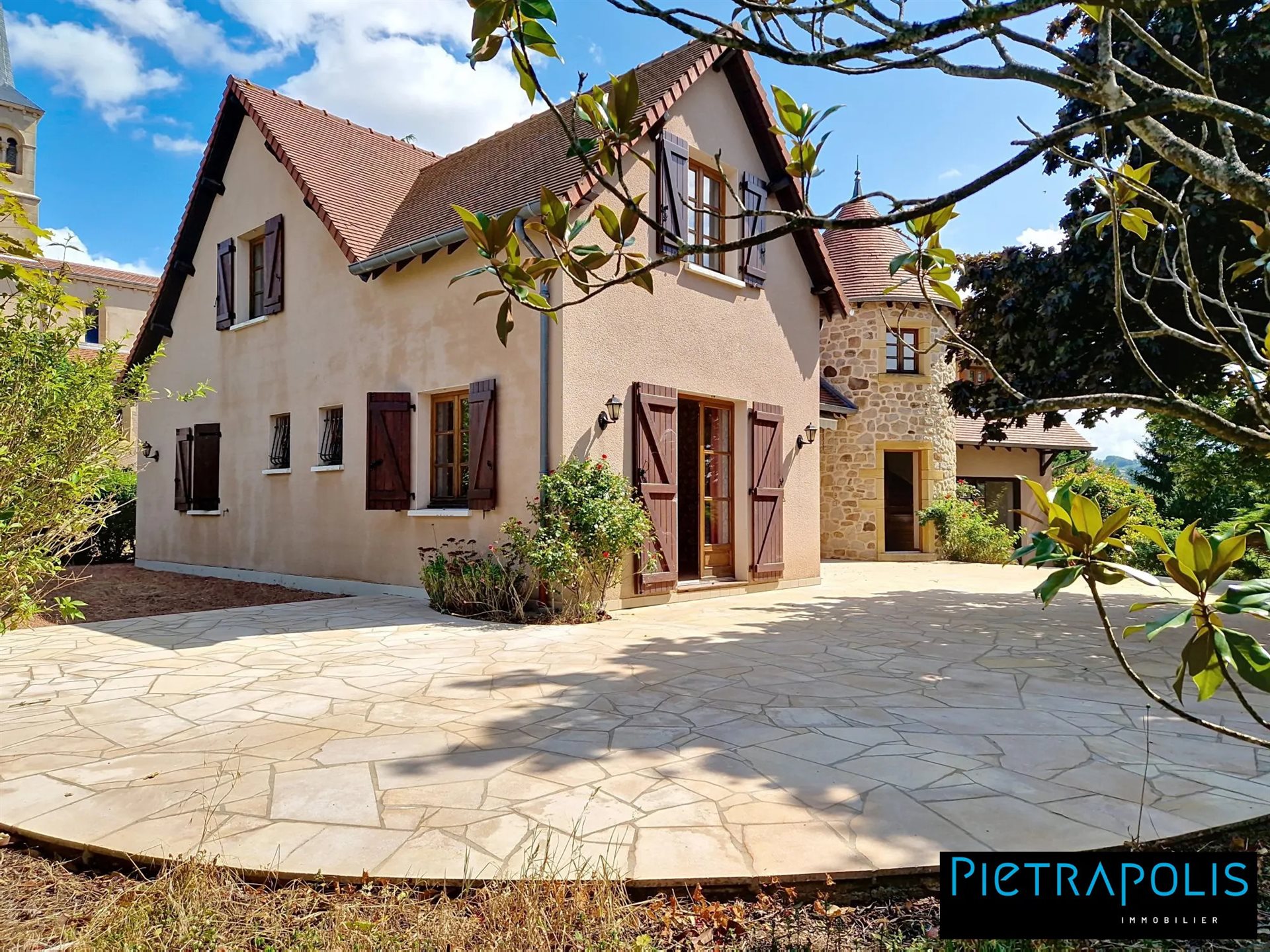 Maison à vendre, 222m², La Clayette
