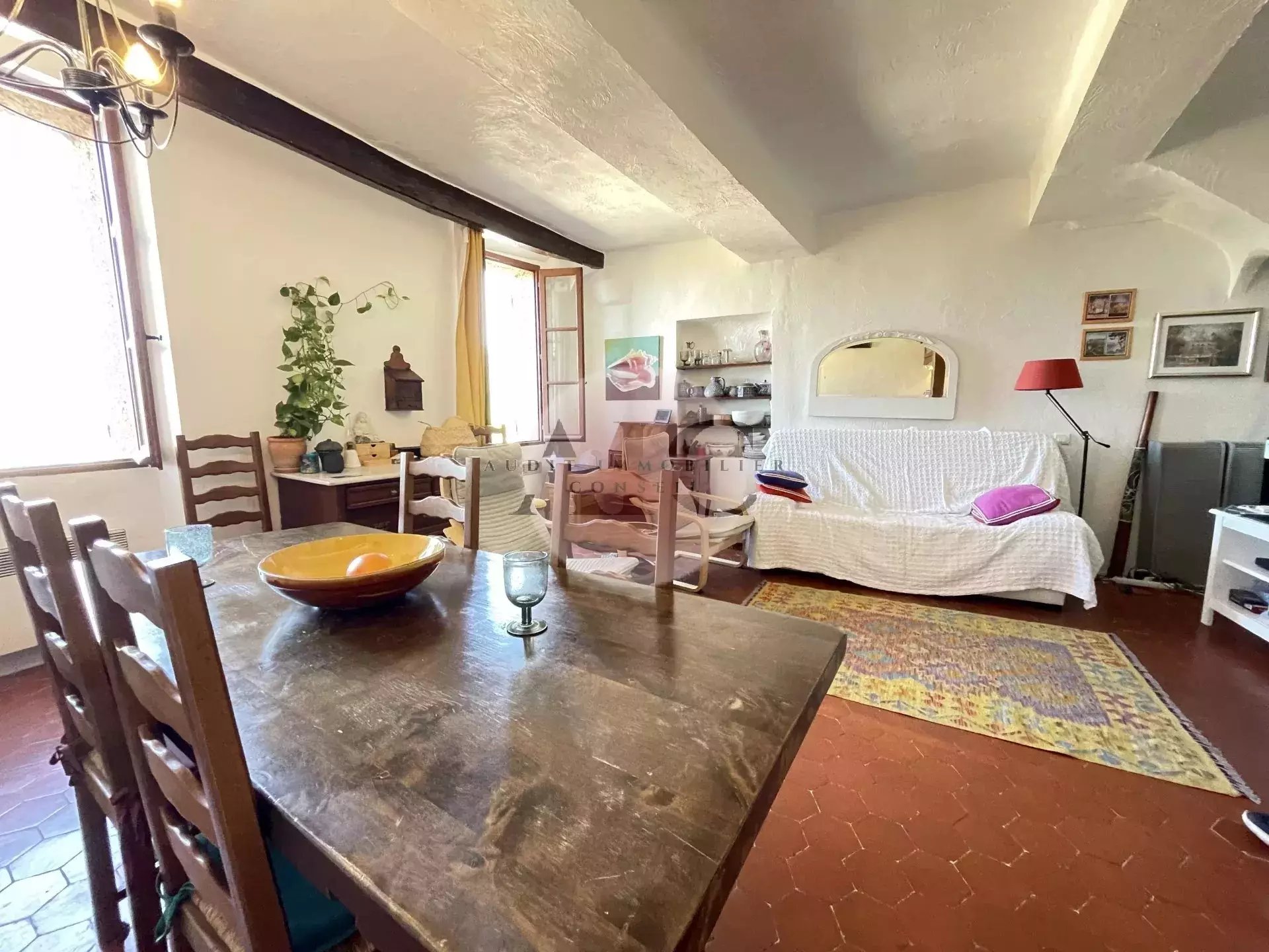 Appartement à vendre, 61m², Tourrettes