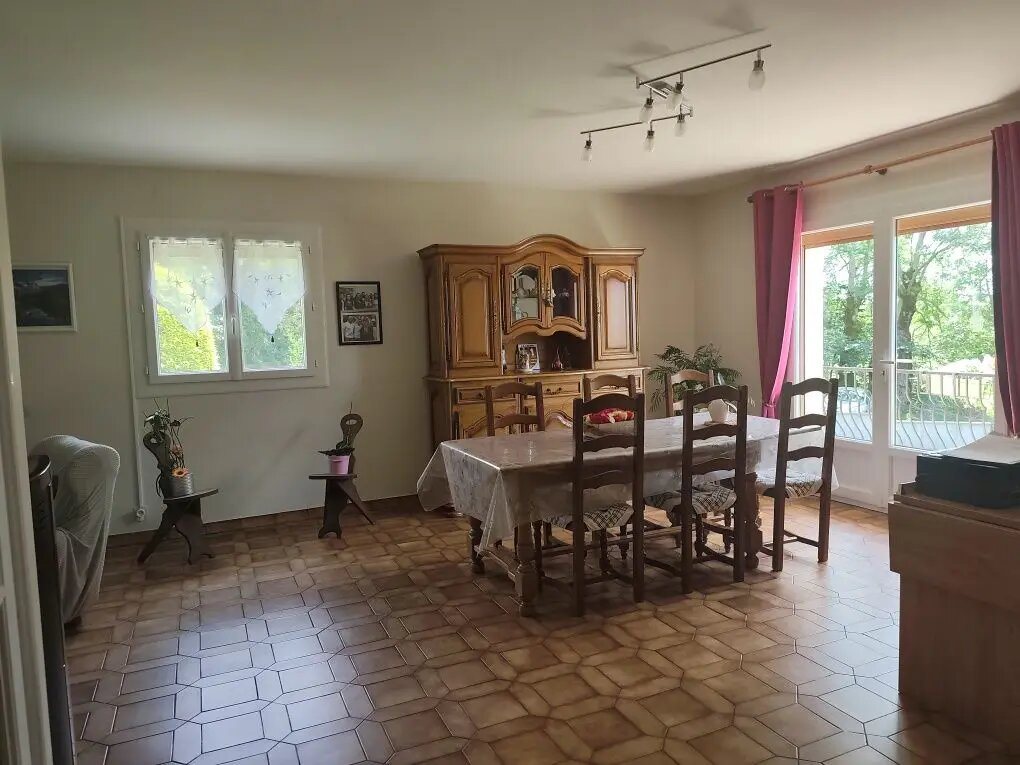 Maison à vendre, 228m², Laqueuille