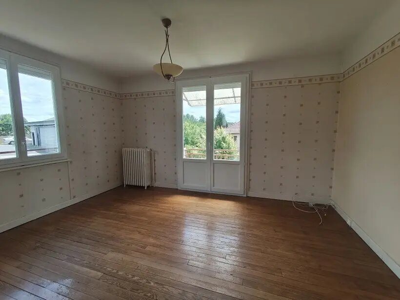 Maison à vendre, 118m², Bourg-Lastic