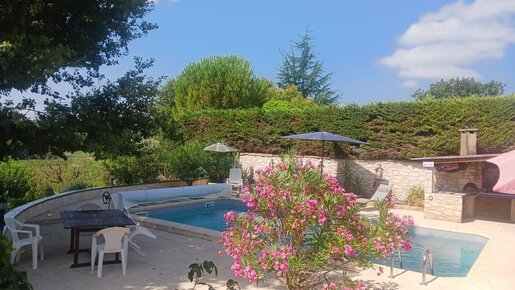 Maison 7 pièces 238 m² · à Sabran · 238 m² · 489 000 €