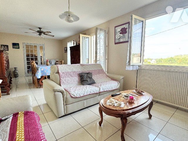 Maison à vendre, 95m², Saint-Varent