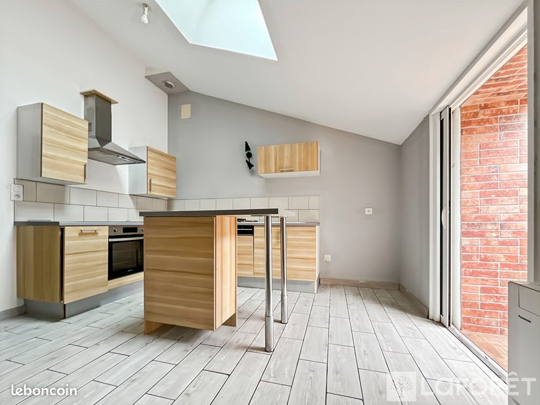 Maison à louer, 71m², Coron