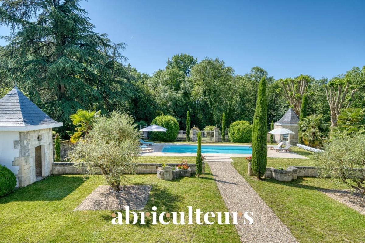 Maison à vendre, 270m², Saint-Laurent-de-Cognac
