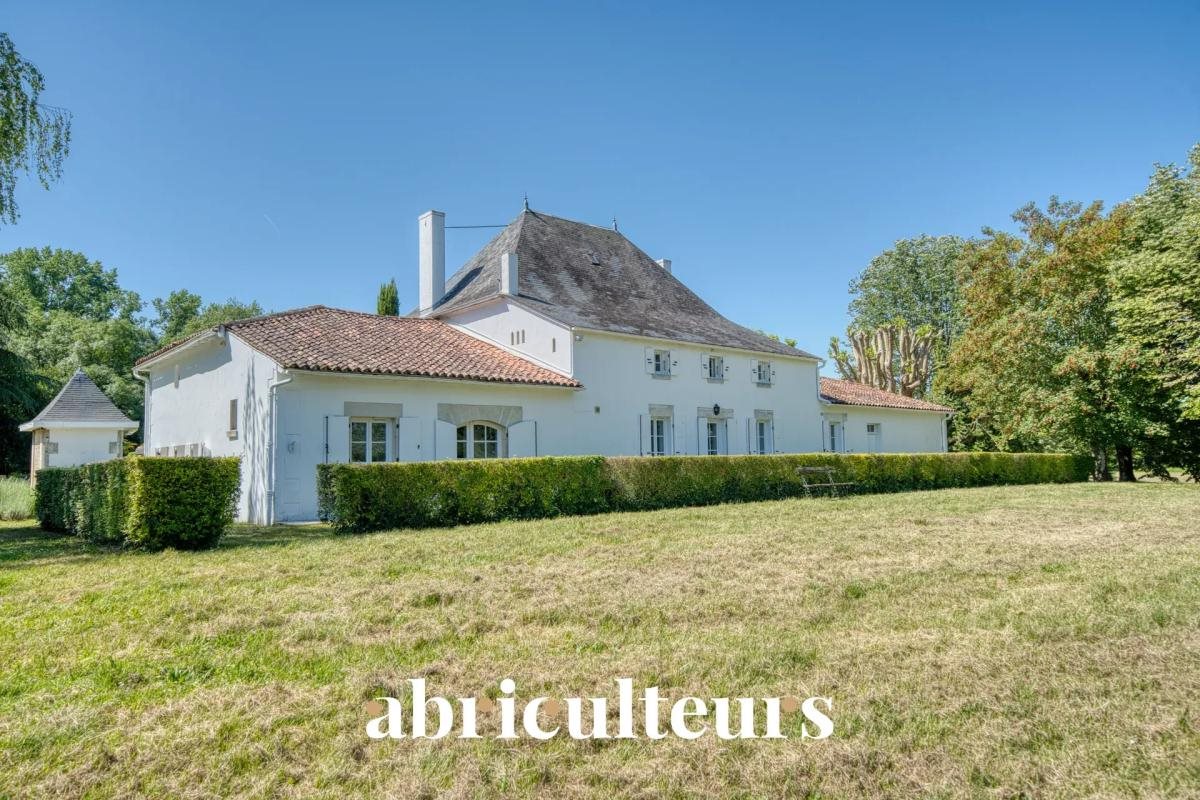 Maison à vendre, 270m², Saint-Laurent-de-Cognac