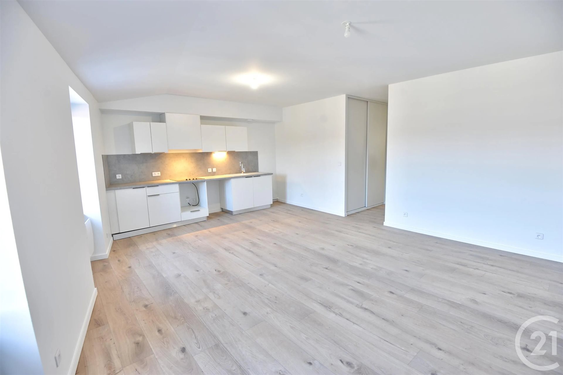 Appartement à louer, 82m², Bourg-de-Péage