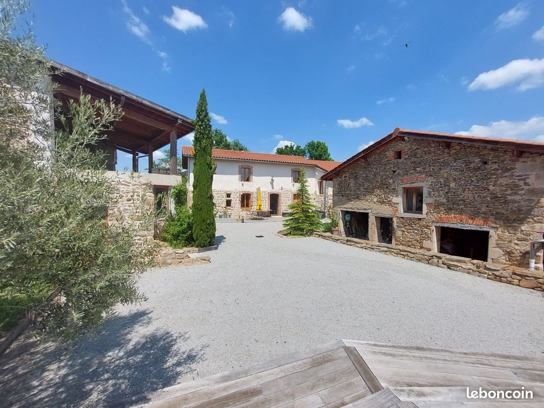 Maison à vendre, 240m², Montbrison