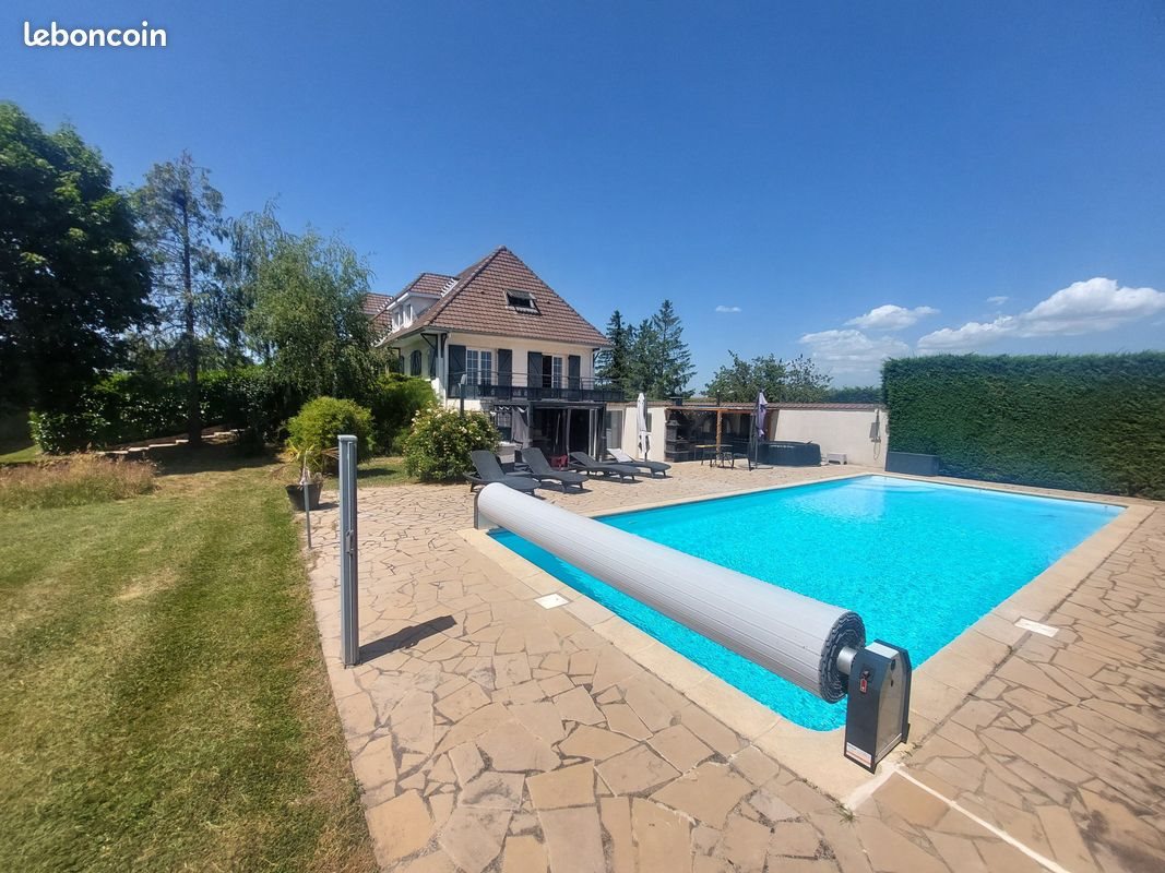 Maison à vendre, 250m², Montbrison