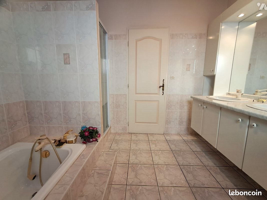 Maison à vendre, 187m², Saintes