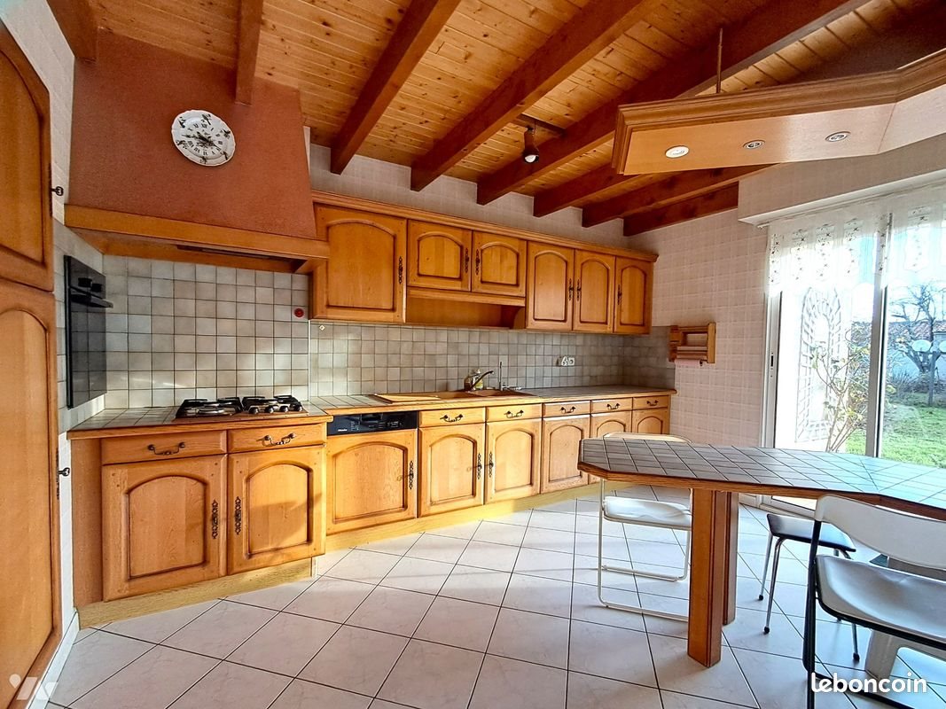 Maison à vendre, 187m², Saintes