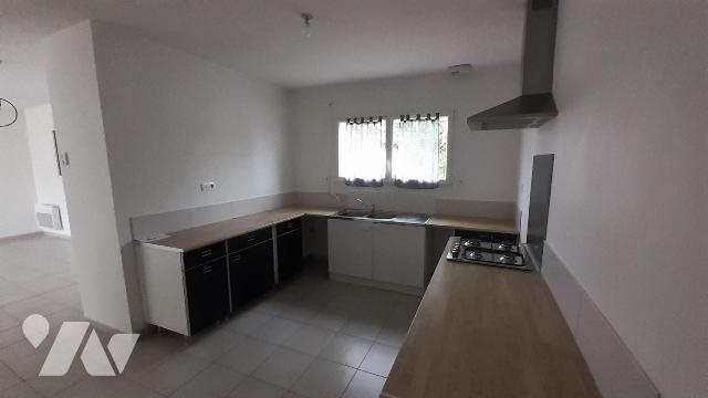 Maison à louer, 109m², Cornillé