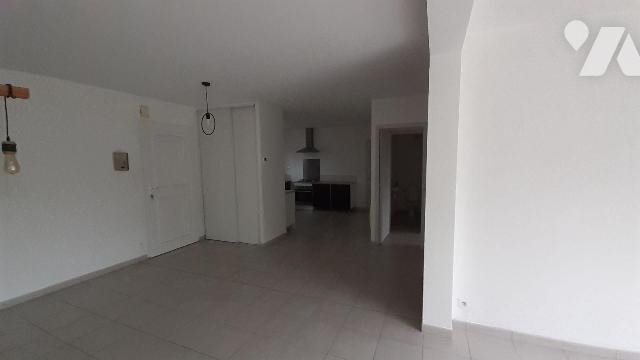 Maison à louer, 109m², Cornillé