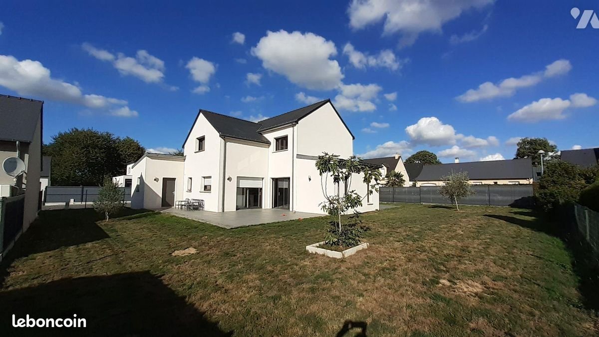 Maison à louer, 151m², Marpiré