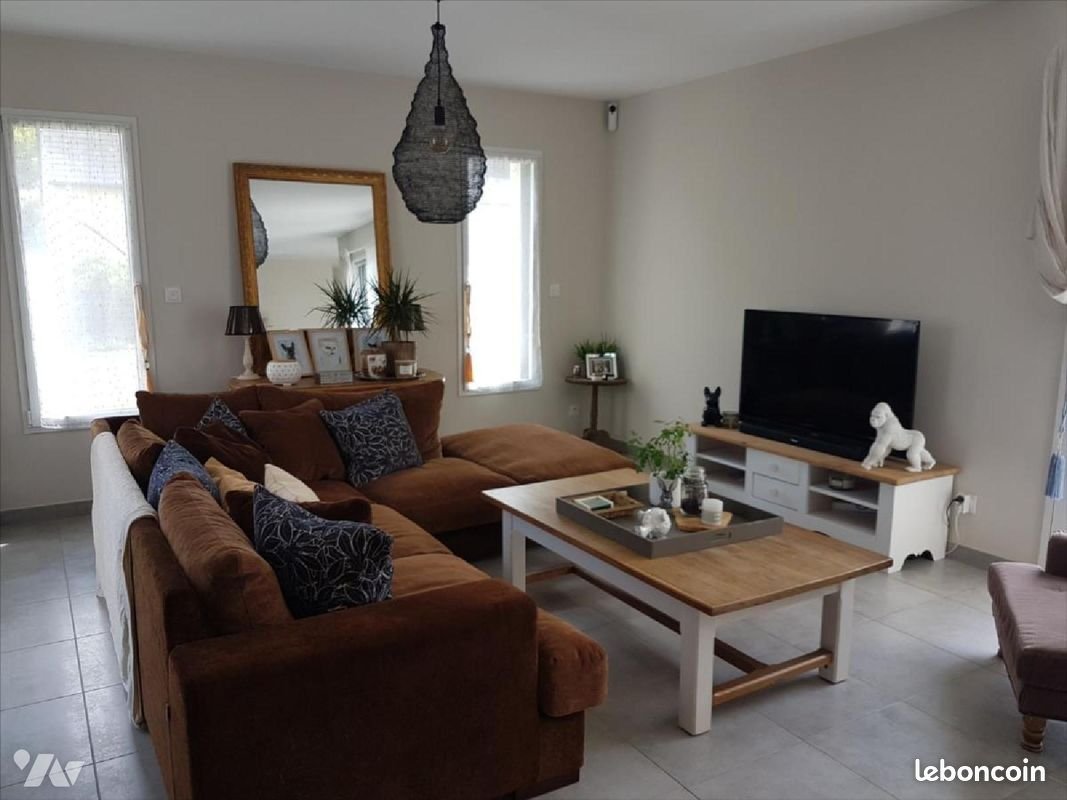Maison à louer, 151m², Marpiré