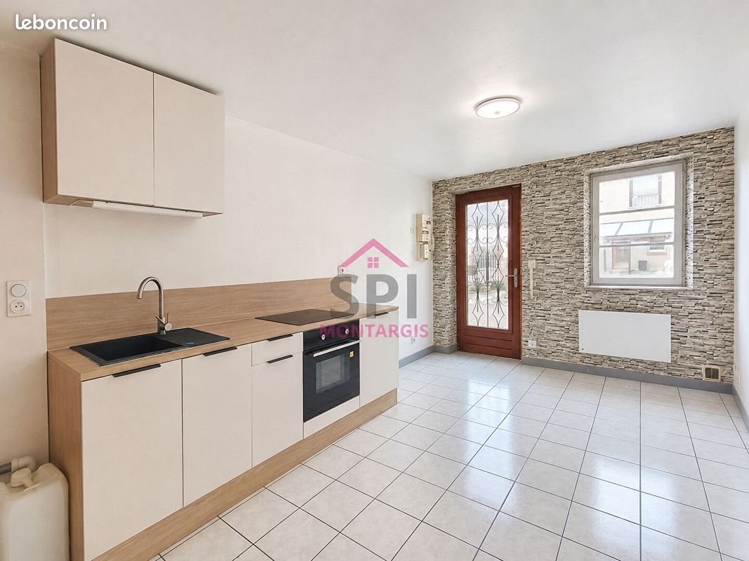 Appartement à louer, 28m², Ferrières-en-Gâtinais