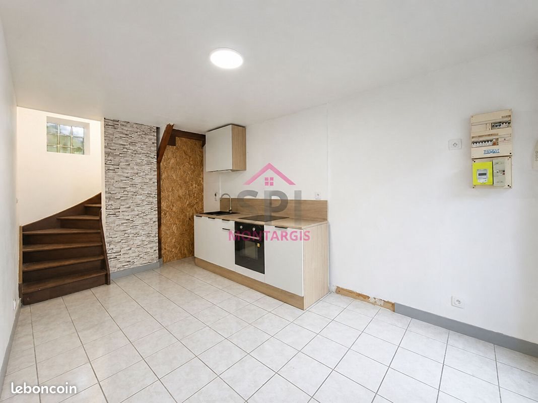 Appartement à louer, 28m², Ferrières-en-Gâtinais