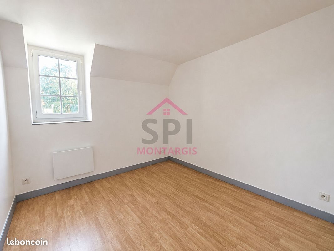 Appartement à louer, 28m², Ferrières-en-Gâtinais
