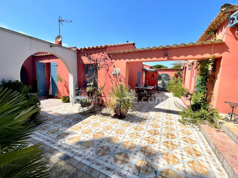 Maison à vendre, 460m², Aigues-Mortes