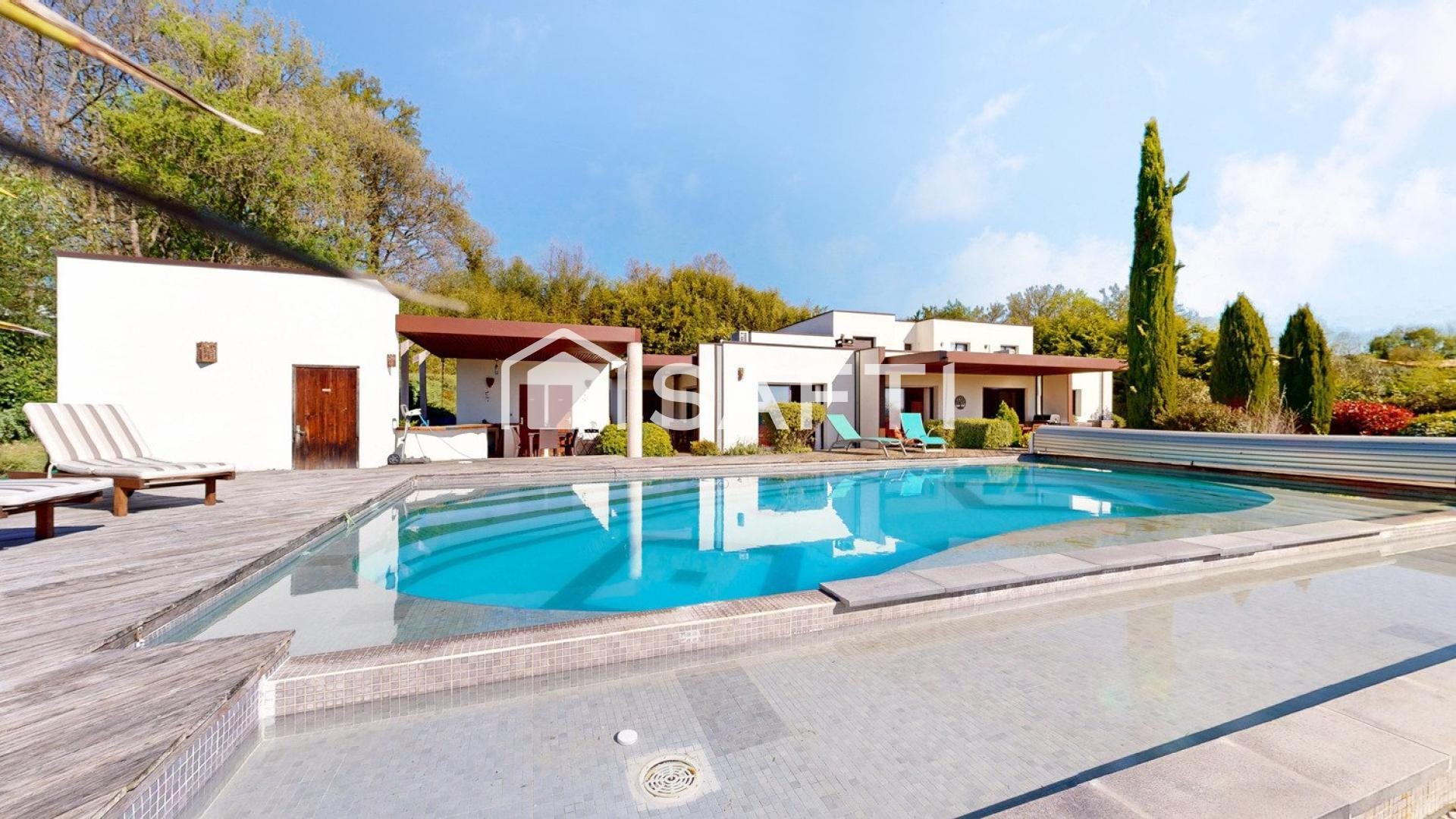 Maison à vendre, 330m², Mondavezan