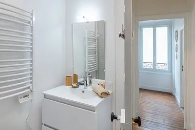 Maison à louer, 201m², Vénissieux