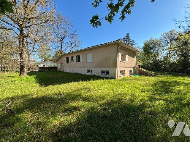 Maison à vendre, 114m², Le Pian-Médoc