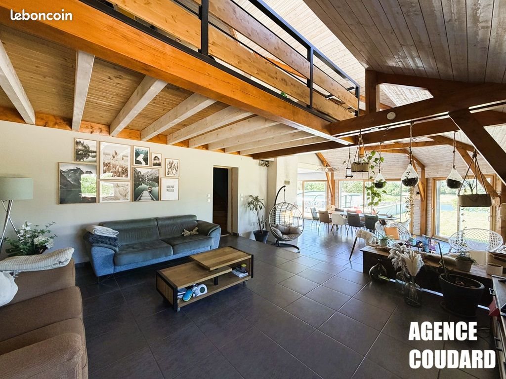 Maison à vendre, 198m², La Tour-d'Auvergne
