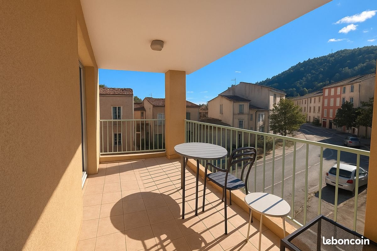 Appartement à louer, 75m², Solliès-Pont