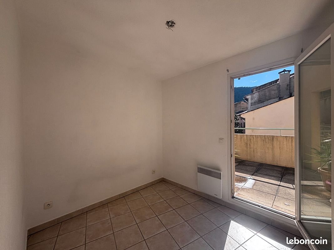 Appartement à louer, 75m², Solliès-Pont