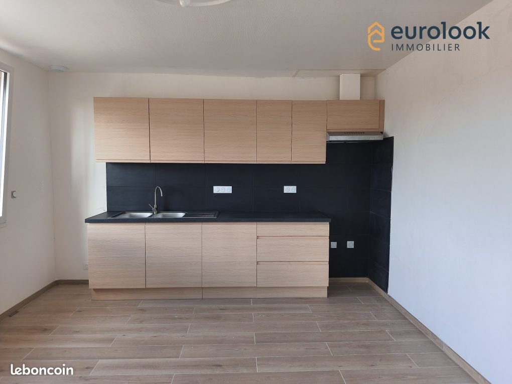 Maison à louer, 69m², Ruffiac