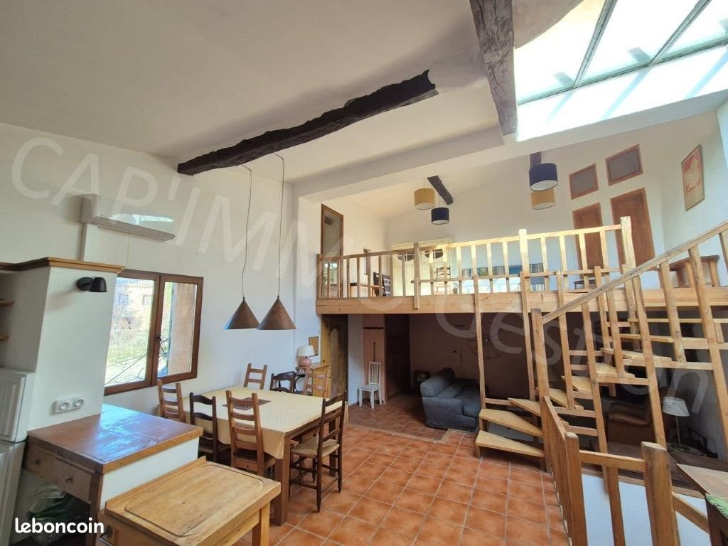 Maison à louer, 140m², Saint-Saturnin-lès-Apt