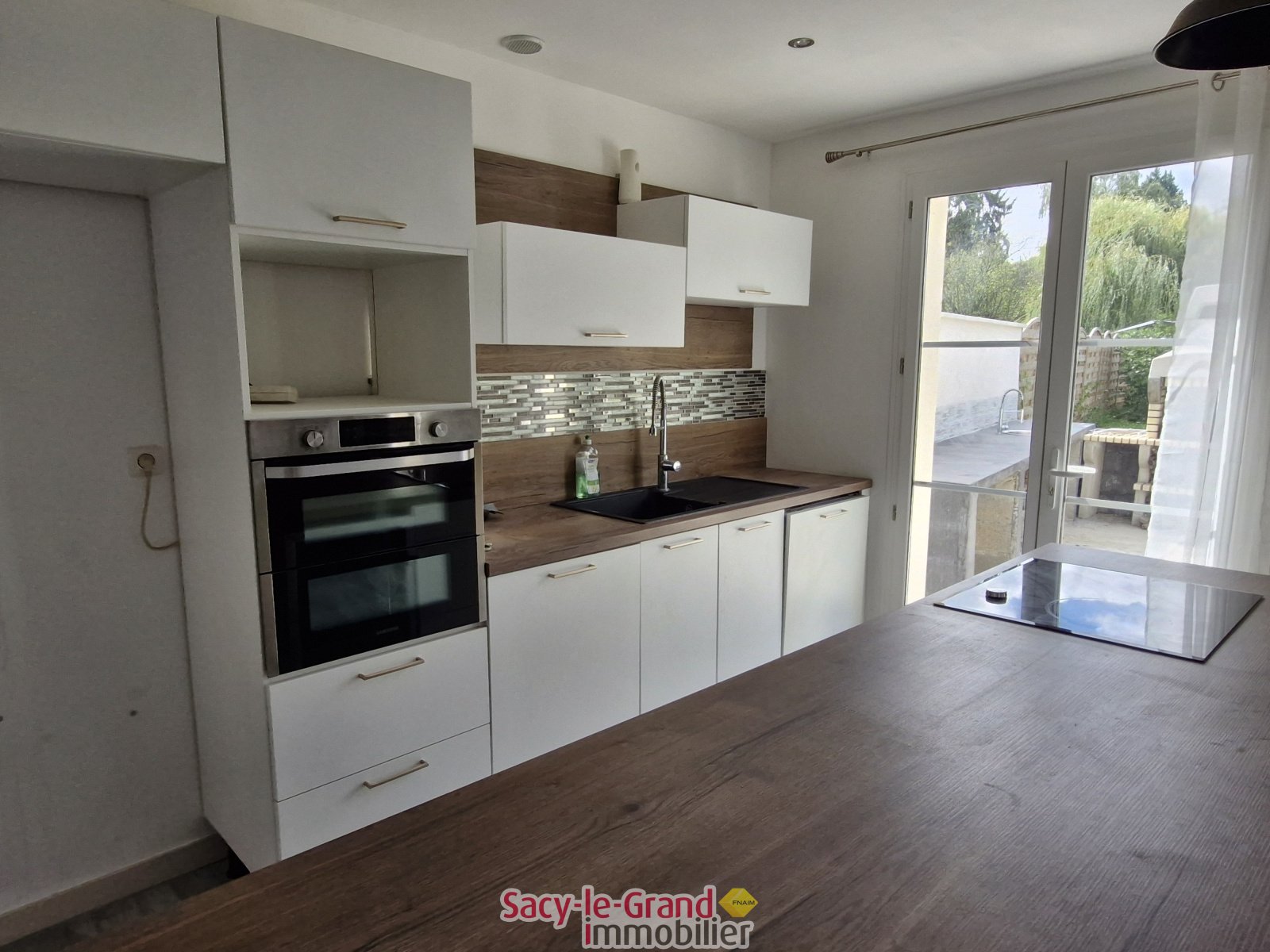 Maison à vendre, 4m², Angicourt