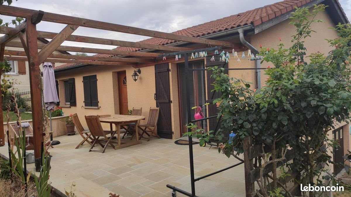 Maison à louer, 87m², Haute-Rivoire