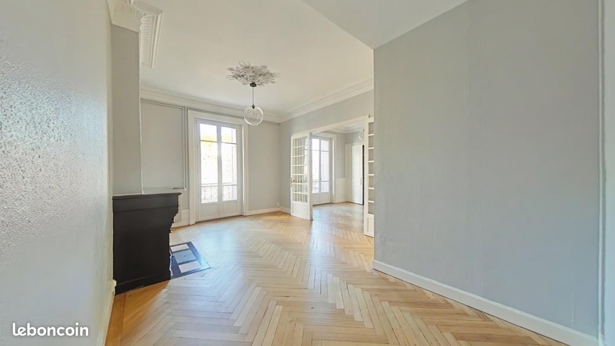 Appartement à louer, 97m², Saint-Etienne