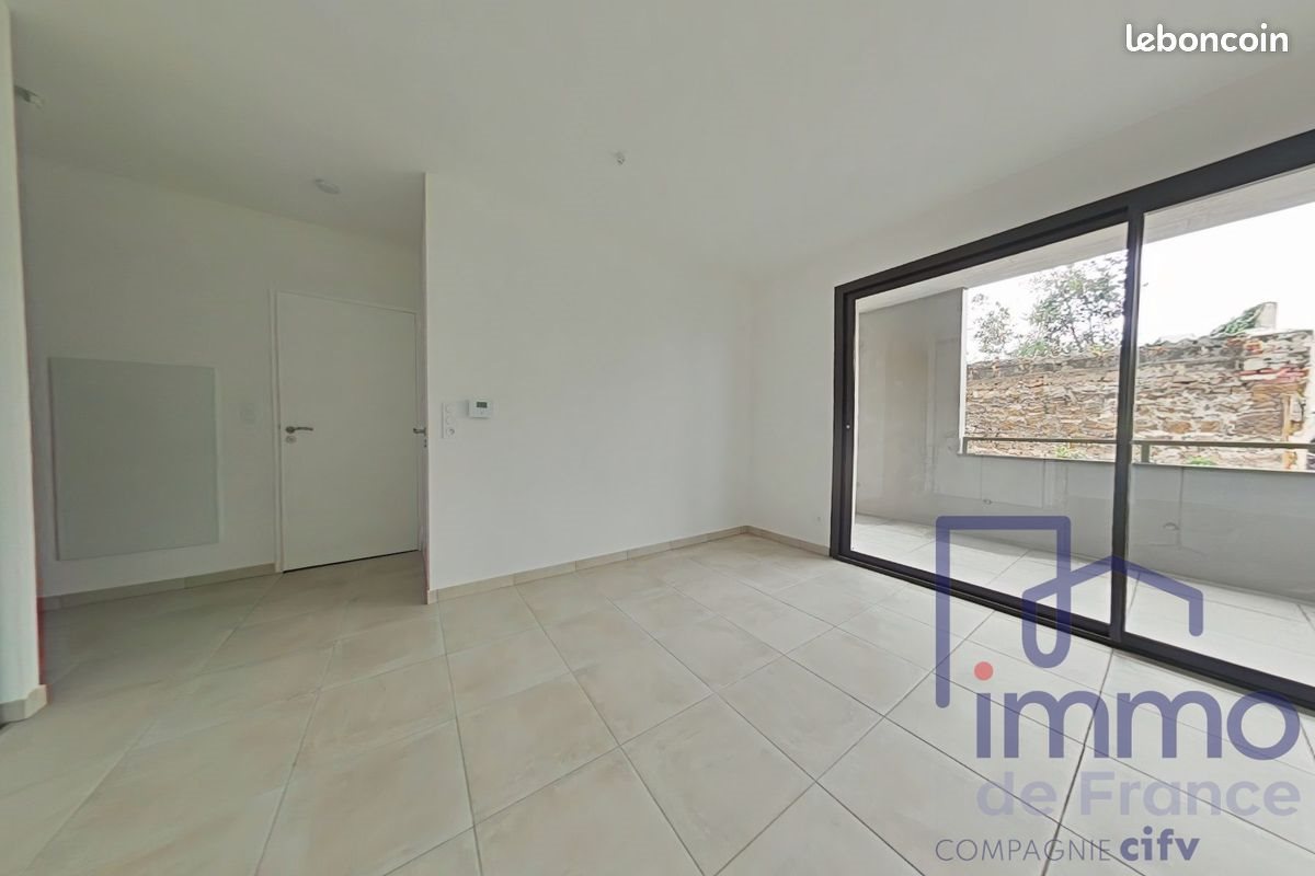 Appartement à vendre, 48m², Saint-Genest-Lerpt