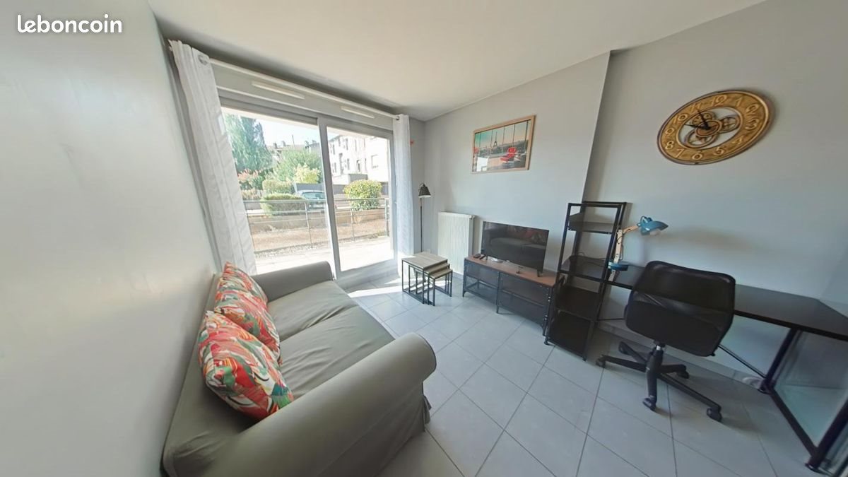 Appartement à louer, 29m², Saint-Etienne