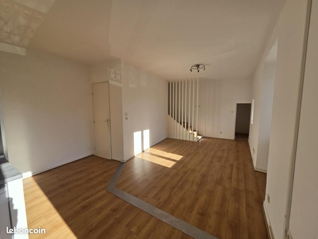 Appartement à louer, 49m², Saint-Symphorien-sur-Coise