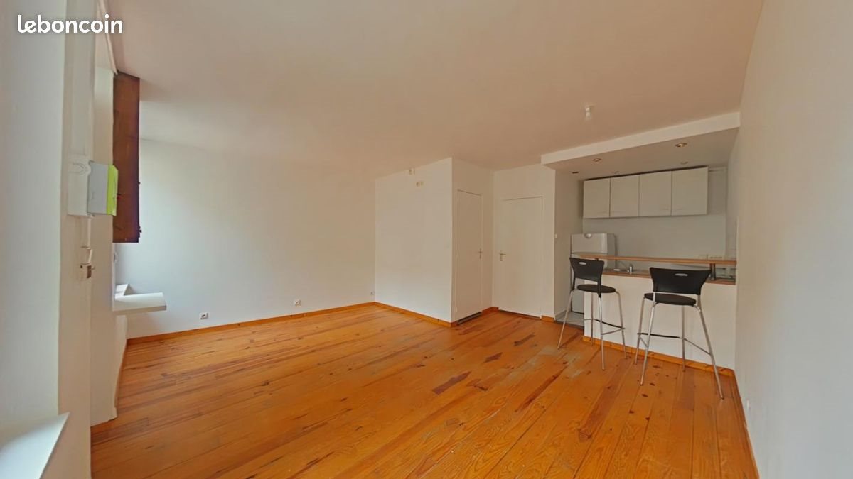 Appartement à louer, 27m², Saint-Étienne