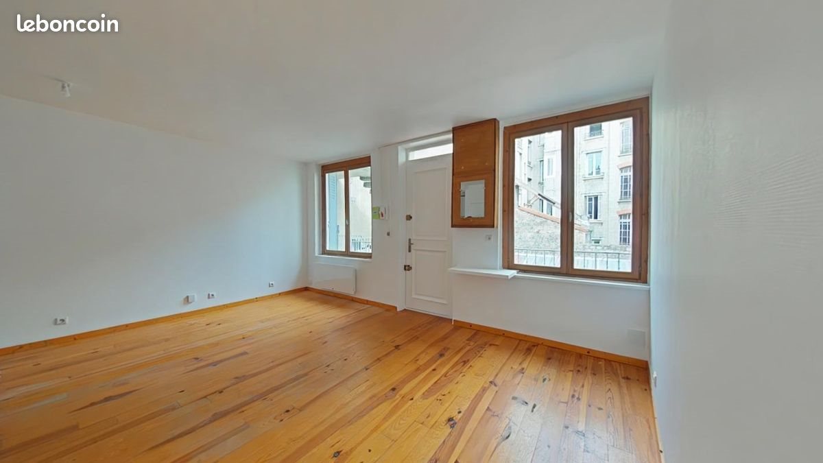 Appartement à louer, 27m², Saint-Étienne