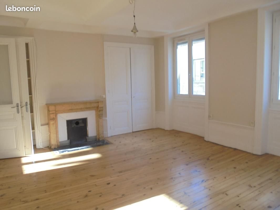 Appartement à louer, 138m², Saint-Etienne
